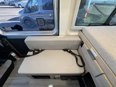 2027 Thor Motor Coach Rize photo 13