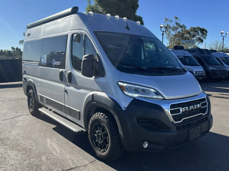 2027 Thor Motor Coach Rize exterior