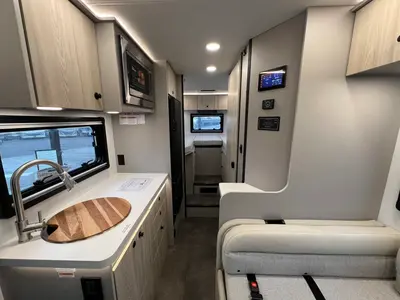2027 Jayco Granite Ridge photo 4