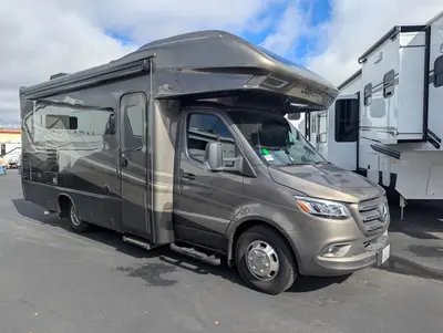 Used 2022 Jayco Melbourne Prestige 24RP