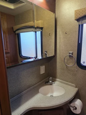 2014 THOR MOTOR COACH TUSCANY XTE photo 44