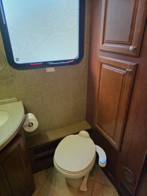 2014 THOR MOTOR COACH TUSCANY XTE photo 35