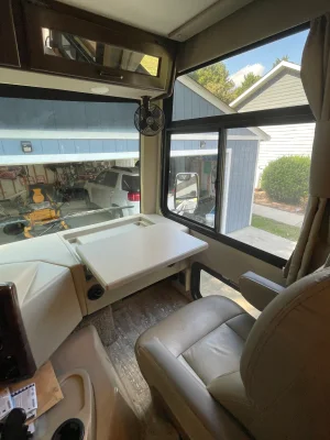 2019 THOR MOTOR COACH HURRICANE photo 15