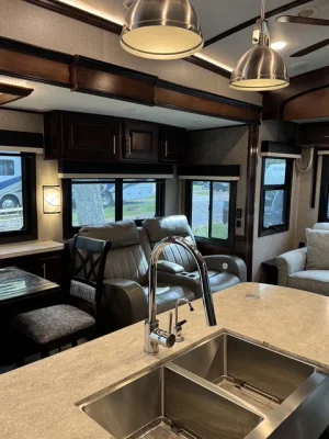2020 JAYCO PINNACLE photo 2