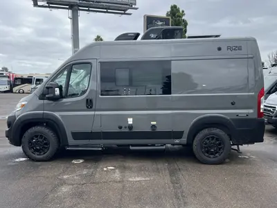 2027 Thor Motor Coach Rize photo 17