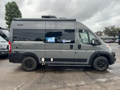 2027 Thor Motor Coach Rize photo 19
