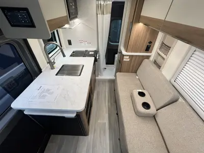2027 Thor Motor Coach Rize photo 16