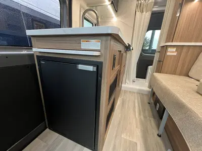 2027 Thor Motor Coach Rize photo 7