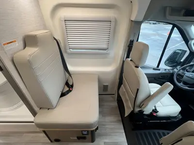 2027 Thor Motor Coach Talavera photo 11