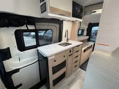 2027 Thor Motor Coach Talavera photo 6