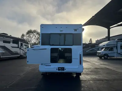 2027 Winnebago Resa IUH19DC photo 18