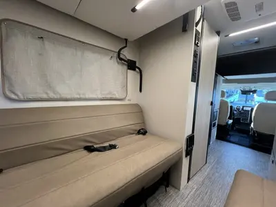 2027 Winnebago Resa IUH19DC photo 9