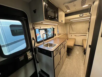2027 Winnebago Resa IUH19DC photo 5