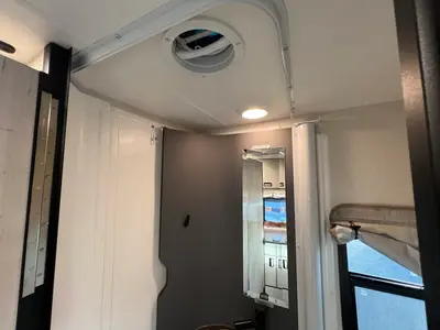 2027 Winnebago Resa IUH19DC photo 12