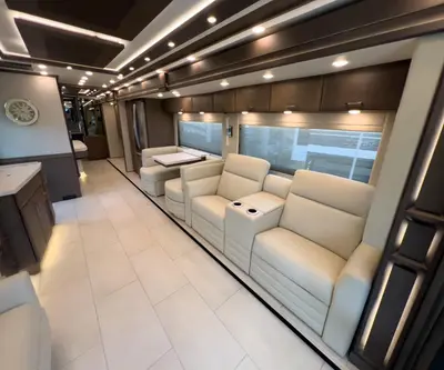 2025 Newmar Supreme Aire photo 6