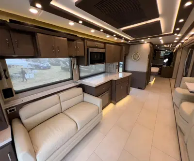 2025 Newmar Supreme Aire photo 8
