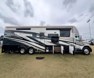 2025 Newmar Supreme Aire photo 22
