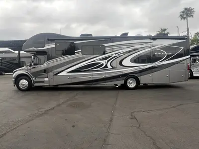 2023 Thor Motor Coach Pasadena photo 21