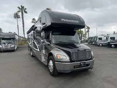 2023 Thor Motor Coach Pasadena exterior