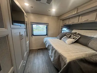 2023 Thor Motor Coach Pasadena photo 14