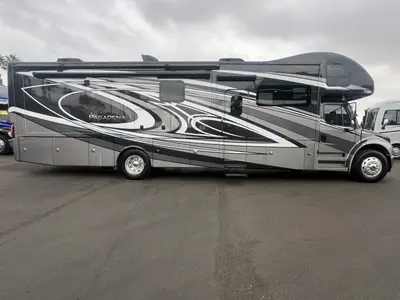 2023 Thor Motor Coach Pasadena photo 22