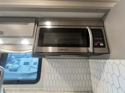 2023 Thor Motor Coach Pasadena photo 11