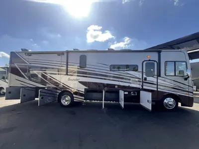 2024 Fleetwood Bounder photo 20