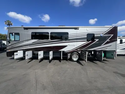 2024 Fleetwood Bounder photo 19