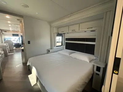2024 Fleetwood Bounder photo 12