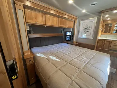 2022 Tiffin Motorhomes Allegro RED photo 15