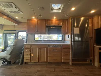 2022 Tiffin Motorhomes Allegro RED photo 6