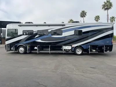 2022 Tiffin Motorhomes Allegro RED photo 22