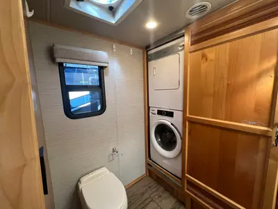2022 Tiffin Motorhomes Allegro RED photo 20