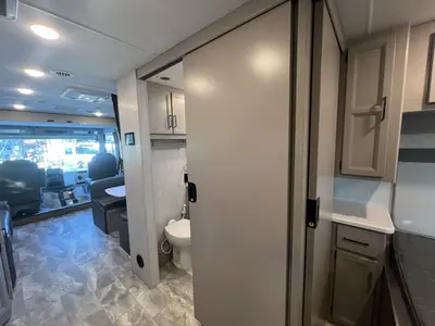 2022 Thor Motor Coach Windsport photo 12