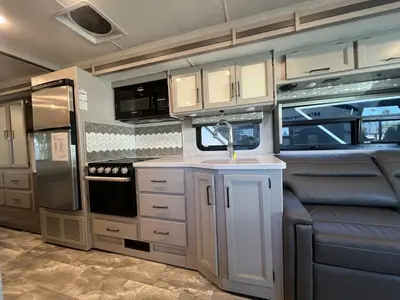 2022 Thor Motor Coach Windsport photo 7