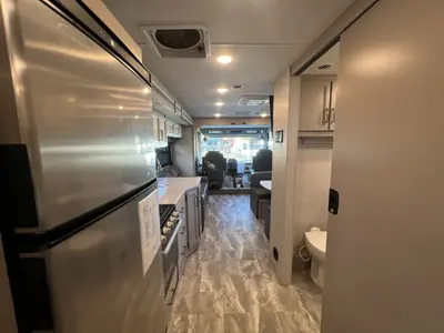 2022 Thor Motor Coach Windsport photo 3