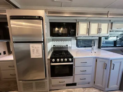2022 Thor Motor Coach Windsport photo 11