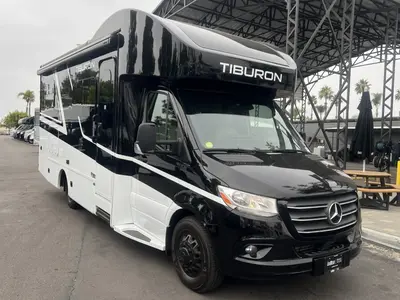 2025 Thor Motor Coach Tiburon exterior