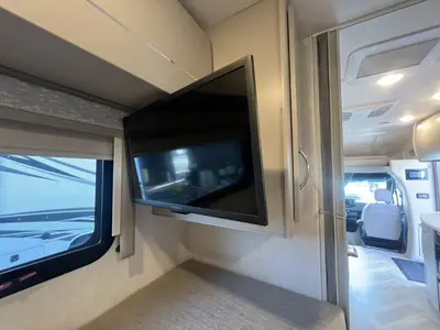 2025 Thor Motor Coach Tiburon photo 15