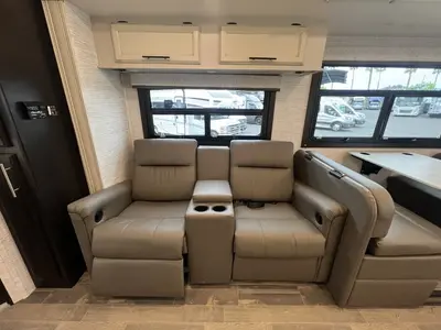 2024 Entegra Coach Odyssey photo 13