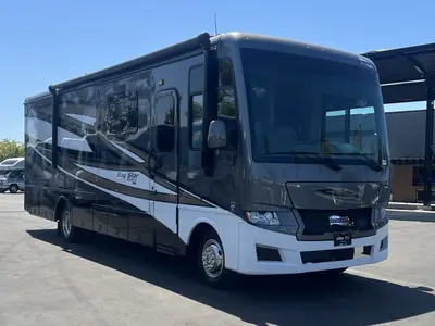 2023 Newmar BAY Star Sport exterior