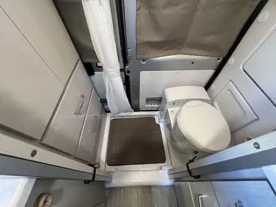 2025 Thor Motor Coach Rize photo 15