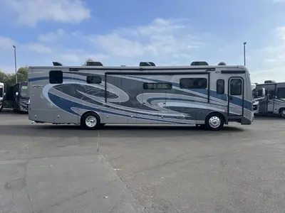 2023 Fleetwood Discovery photo 22