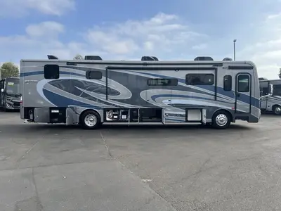 2023 Fleetwood Discovery photo 23