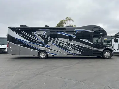 2023 Thor Motor Coach Inception photo 23