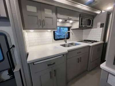 2023 Thor Motor Coach Inception photo 11