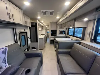 2023 Thor Motor Coach Inception photo 5