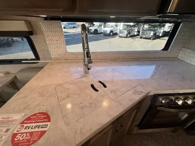 2025 Tiffin Motorhomes Byway photo 9