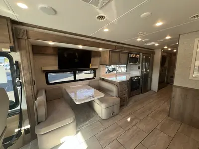 2025 Tiffin Motorhomes Byway photo 5