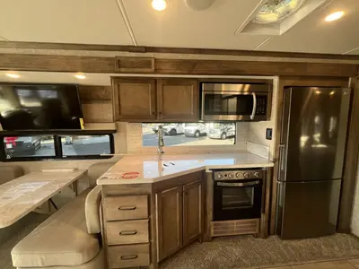 2025 Tiffin Motorhomes Byway photo 8